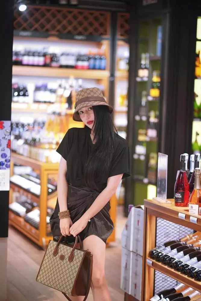 Mục tiêu kiếm tiền của Vân Navy không chỉ để bản thân được hưởng thụ mà còn dành cho những người thân yêu nhất.