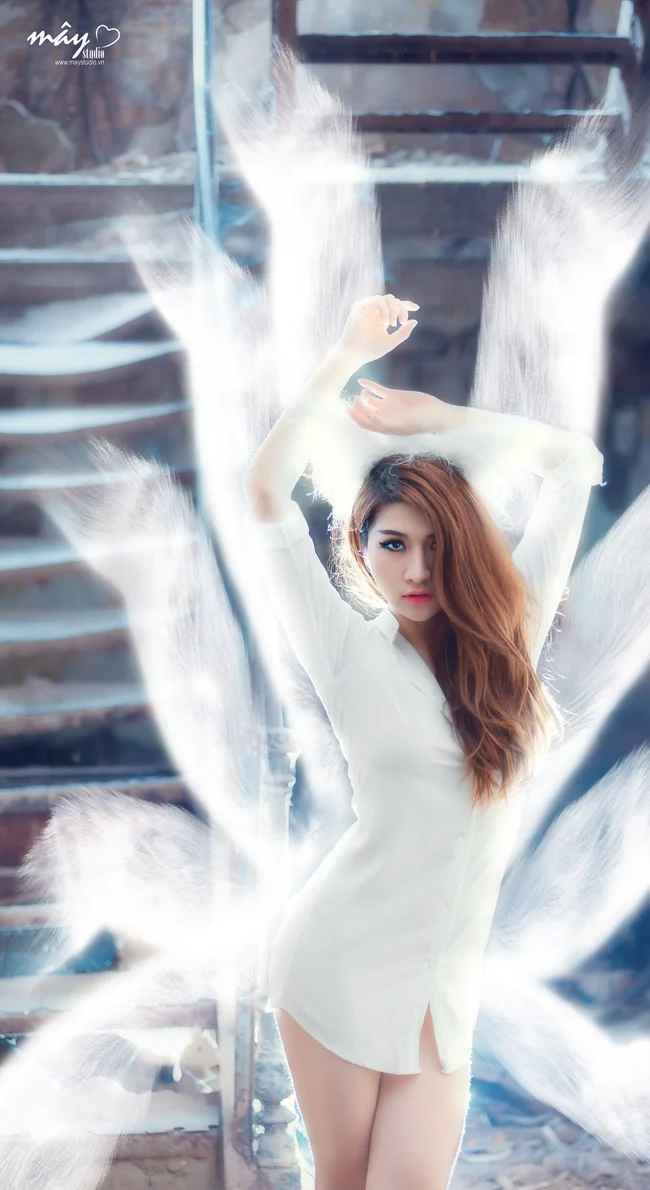 Năm 2021, Vân Navy sinh một bé gái xinh xắn, có nickname là Kimmese. Cựu hot girl Hà thành sinh con tại một bệnh viện quốc tế có mức chi phí đắt đỏ ở TP HCM.