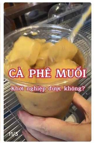 Cà phê muối xuất hiện trên thế giới từ lâu. Ở Việt Nam, cà phê muối được cho là khởi phát tại Huế, do một cặp vợ chồng người địa phương sáng tạo vào năm 2010. Thời gian gần đây, đồ uống này tạo nên "cơn sốt" tại các tỉnh thành như Hà Nội, TP HCM, Đà Nẵng…