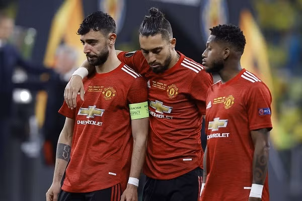 Trang tay o Europa League, HLV Solskjaer thua nhan Man Utd that bai