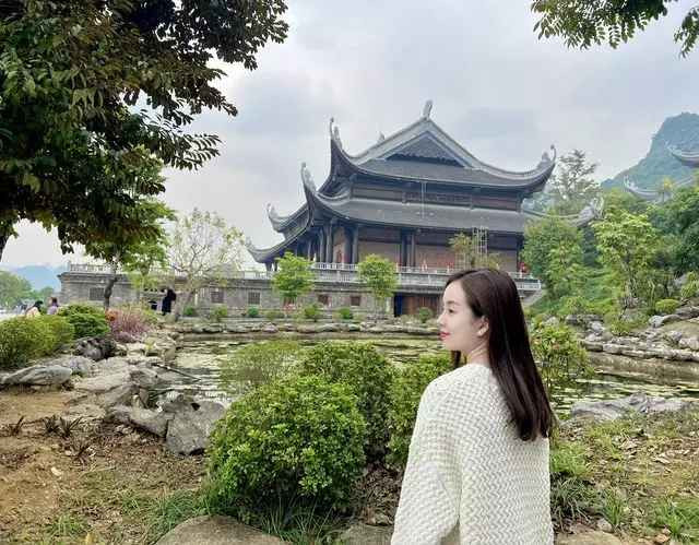 Trước đó, các bài đăng của hot mom chỉ xoay quanh công việc và con trai Khoai Tây.