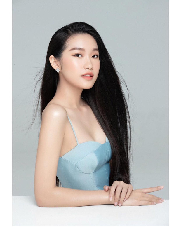 Chẳng biết có phải Đoàn Văn Hậu đang cổ vũ người yêu tin đồn hay chỉ là trùng hợp nên dân tình cũng chỉ biết đặt gạch hóng.