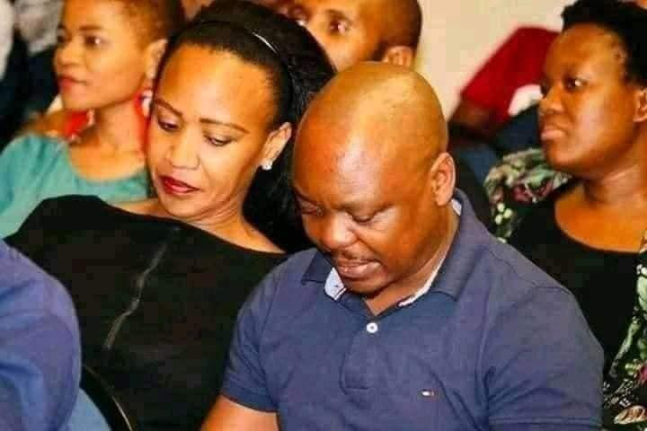 Thả tim gái là dở rồi, lại còn ngồi cạnh người yêu nữa.