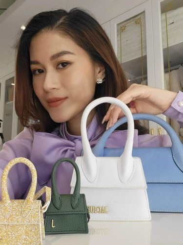 Ở phần bình luận, dân mạng đã chia thành 2 phe tranh cãi về đoạn clip của Ngọc Thanh Tâm.