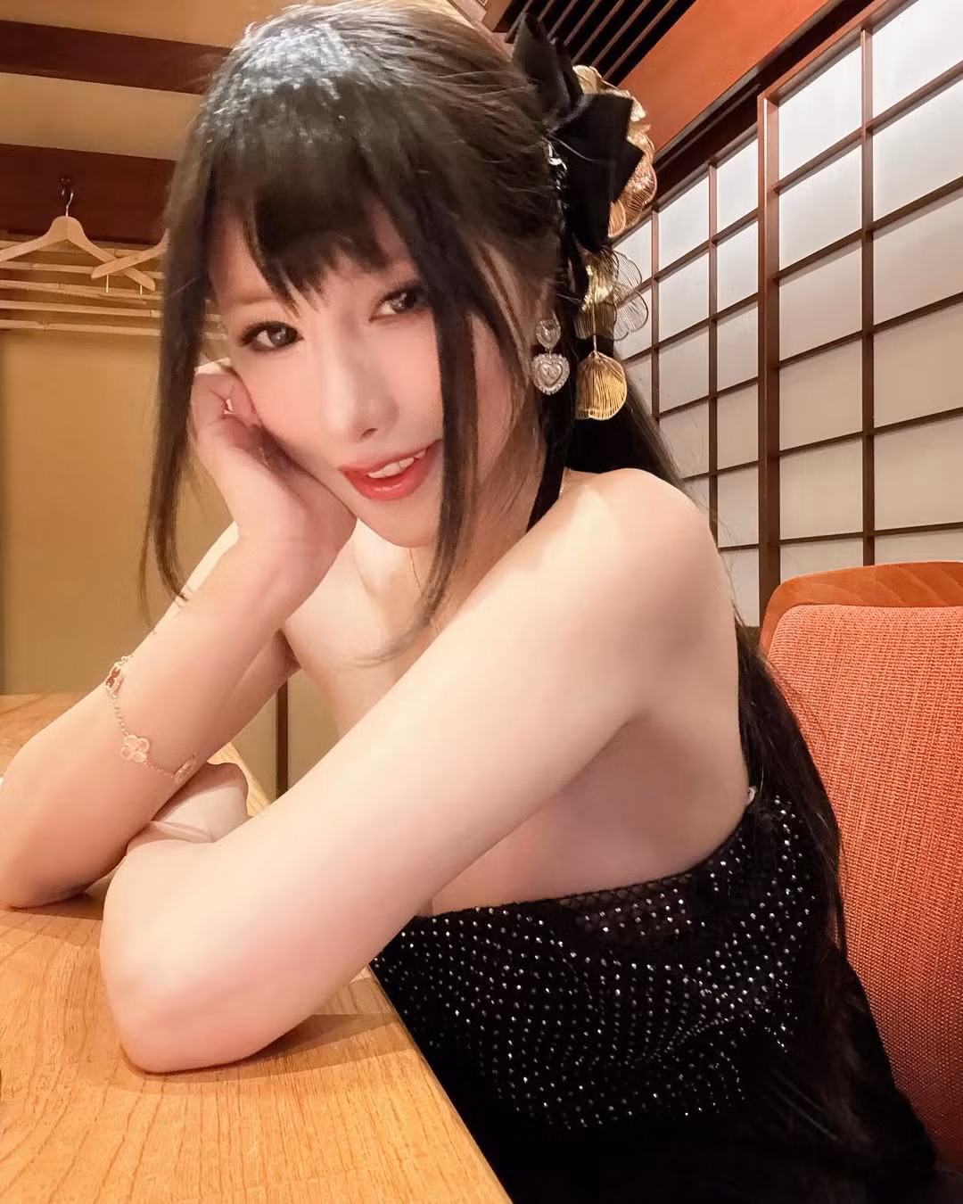 Haneame vừa mới “flex” sản phẩm hoá trang mới, là tạo hình nhân vật Caitlyn trong series Arcane 2 do chính tay cô nàng thực hiện trong 100 giờ.