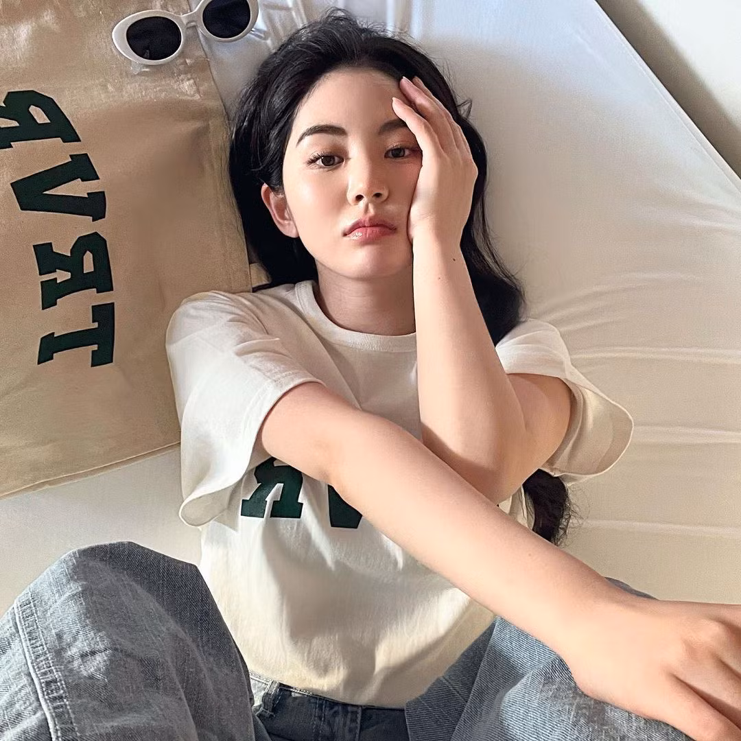 Rock Cha Eun đã kết hôn và sinh con đầu lòng. Được biết ông xã của cô cũng là người mẫu có chiều cao ấn tượng là 1m85 và sinh năm 1991.