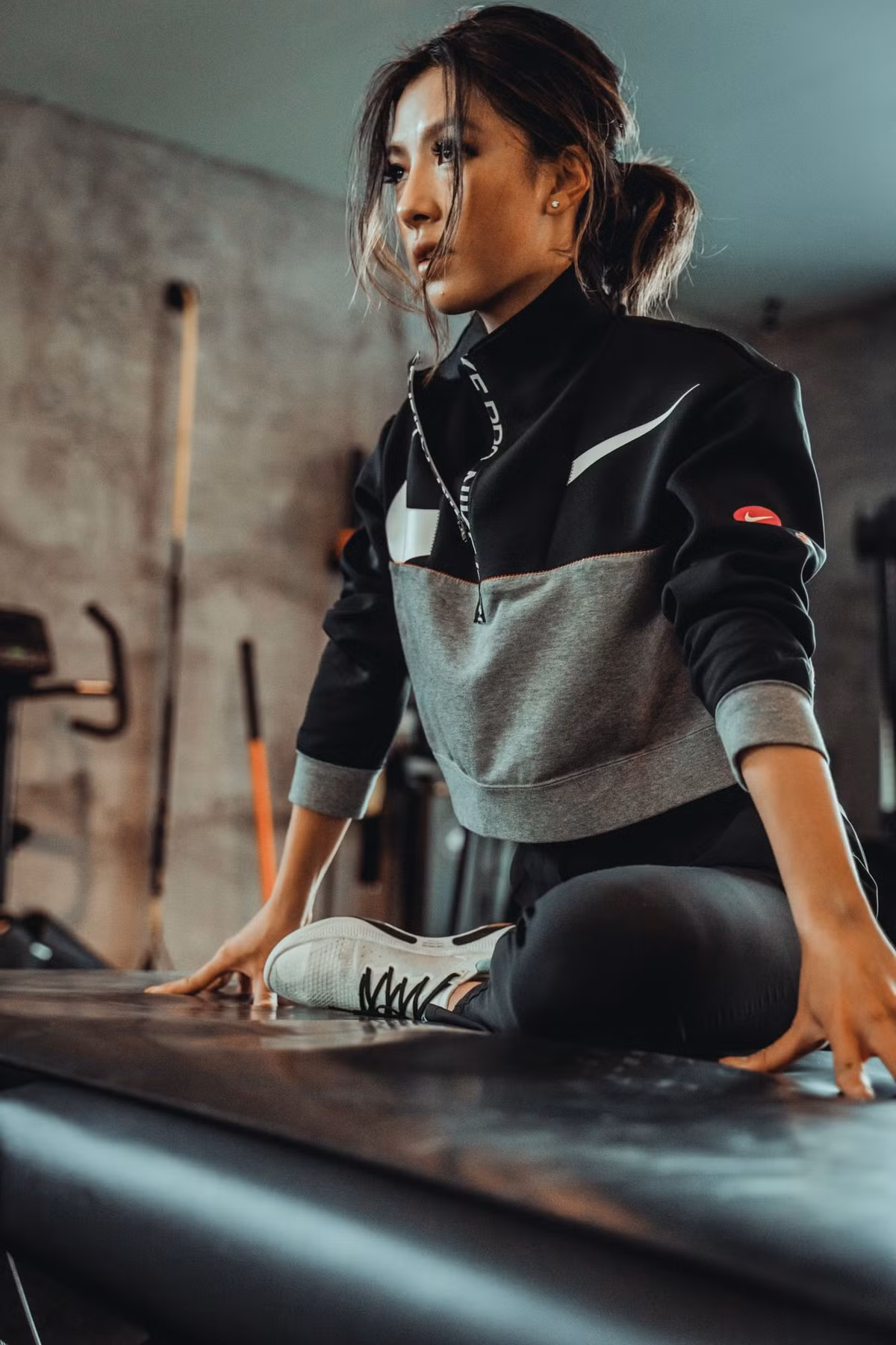 Ngoài chơi golf, nữ VĐV 24 tuổi còn tập gym để giữ được thân hình săn chắc và quyến rũ. Lily Muni He cũng có niềm hứng thú với Công thức 1 - bộ môn thể thao tốc độ mà bạn trai cô đang theo đuổi (Ảnh: IGNV).