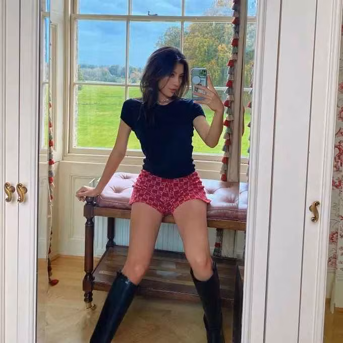 Trên trang Instagram cá nhân có 630.000 lượt theo dõi, Lily Muni He thường chia sẻ hình ảnh đời thường.