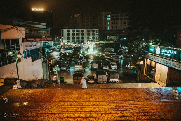 Đình Bảo cũng thừa nhận mình vốn là một người "nghiện" Đà Lạt nặng, có tháng đi du lịch tới 2 - 3 lần, mỗi lần đều kéo dài từ 1 - 4 ngày. Đa phần bạn đều tự chạy xe một mình lên đó, uống được ly cà phê rồi về.