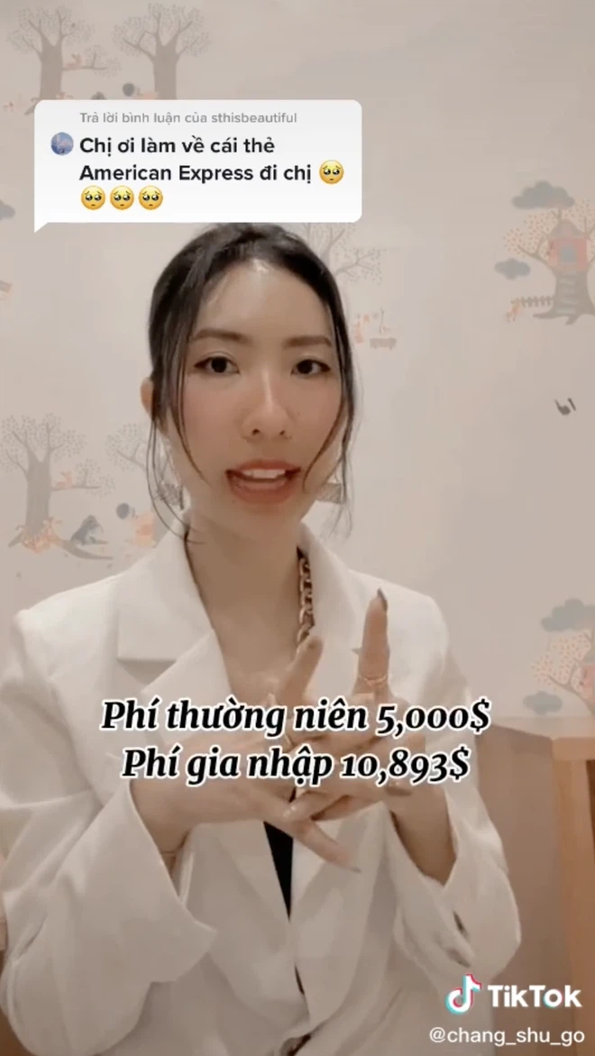 Mới đây, các thành viên mạng thêm choáng váng khi một clip TikTok giải thích kỹ càng về về chiếc thẻ đen quyền lực American Express (Amex) được đăng tải.