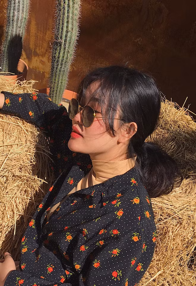 Chia sẻ về style thời trang và phong cách ảnh của mình, Bách Liên cho biết bản thân cô bạn rất mê những diễn viên đình đám này và phong cách của họ. Bên cạnh đó, gái xinh cũng yêu thích săn đồ si.