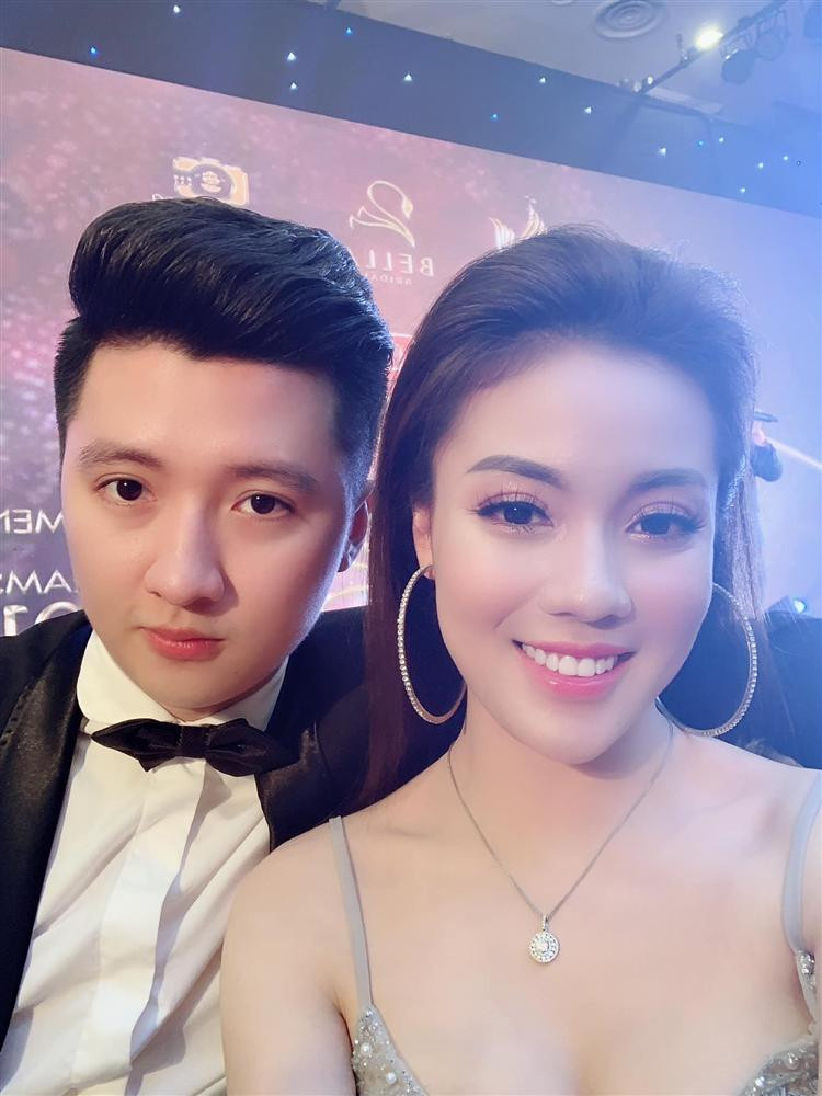 Từ đó đến nay, diễn biến vụ chia tay ồn ào chưa có cập nhật gì mới nhưng sự thay đổi ngoại hình của Trọng Hưng thì rõ mười mươi.