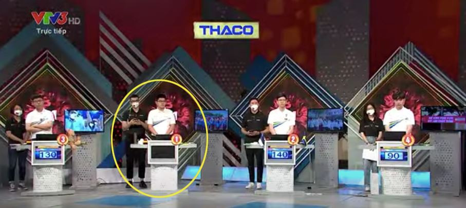 Thời điểm MC Diệp Chi công bố đáp án của câu hỏi cuối cùng này, đèn điểm của Hoàng Khánh vẫn chưa có dấu hiệu bật sáng trở lại.