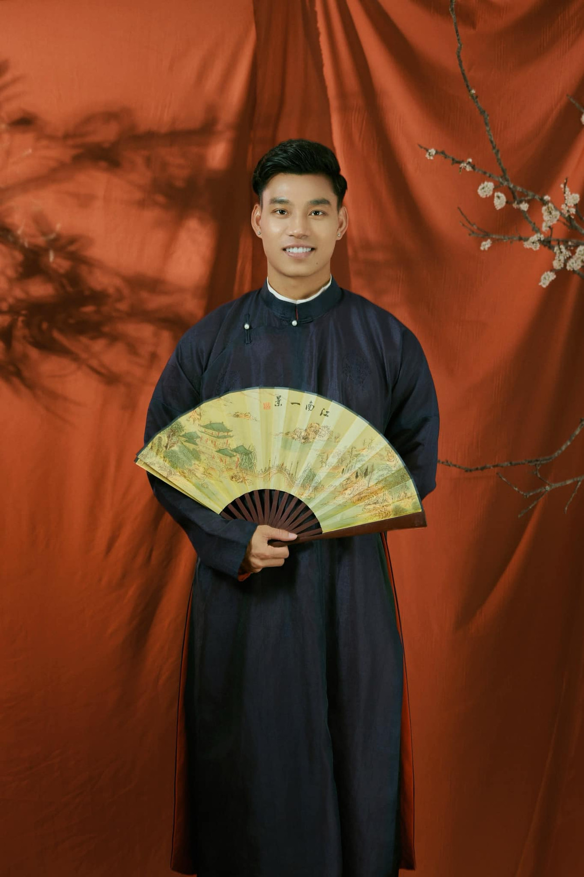 Sự nghiệp thành công nhưng đường tình duyên của chàng cầu thủ khá bình lặng. Sau khi chia tay bạn gái lâu năm BT, Văn Thanh kín tiếng hơn. Mới đây anh chàng rộ tin đồn hẹn hò với một hot girl ngành thẩm mỹ nhưng cả hai vẫn chưa lên tiếng xác nhận.