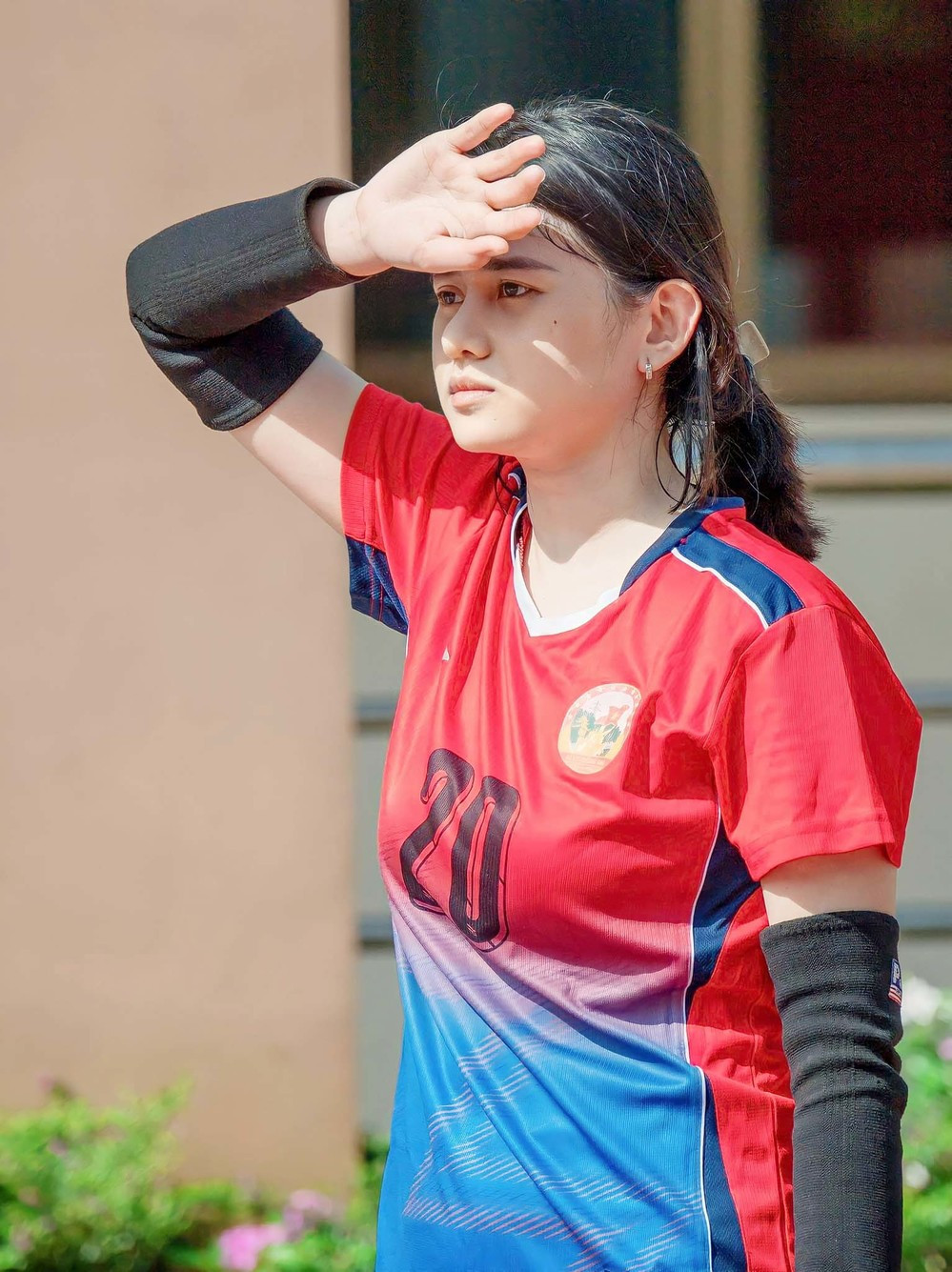 Tuyết Nhi cũng bày tỏ mong muốn sau khi hoàn thành nghĩa vụ quân sự sẽ được tạo điều kiện để phục vụ lâu dài trong quân ngũ.