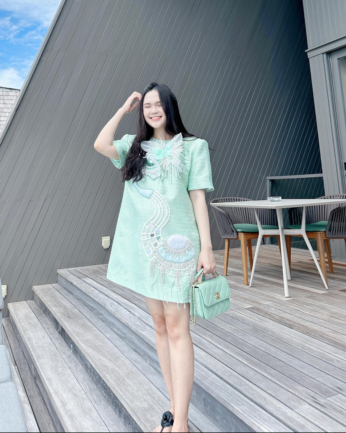 Quỳnh Anh kết hôn với cầu thủ Duy Mạnh năm 2020. Hiện họ có hai con, bé đầu sinh năm 2020, bé thứ hai sinh năm 2023.