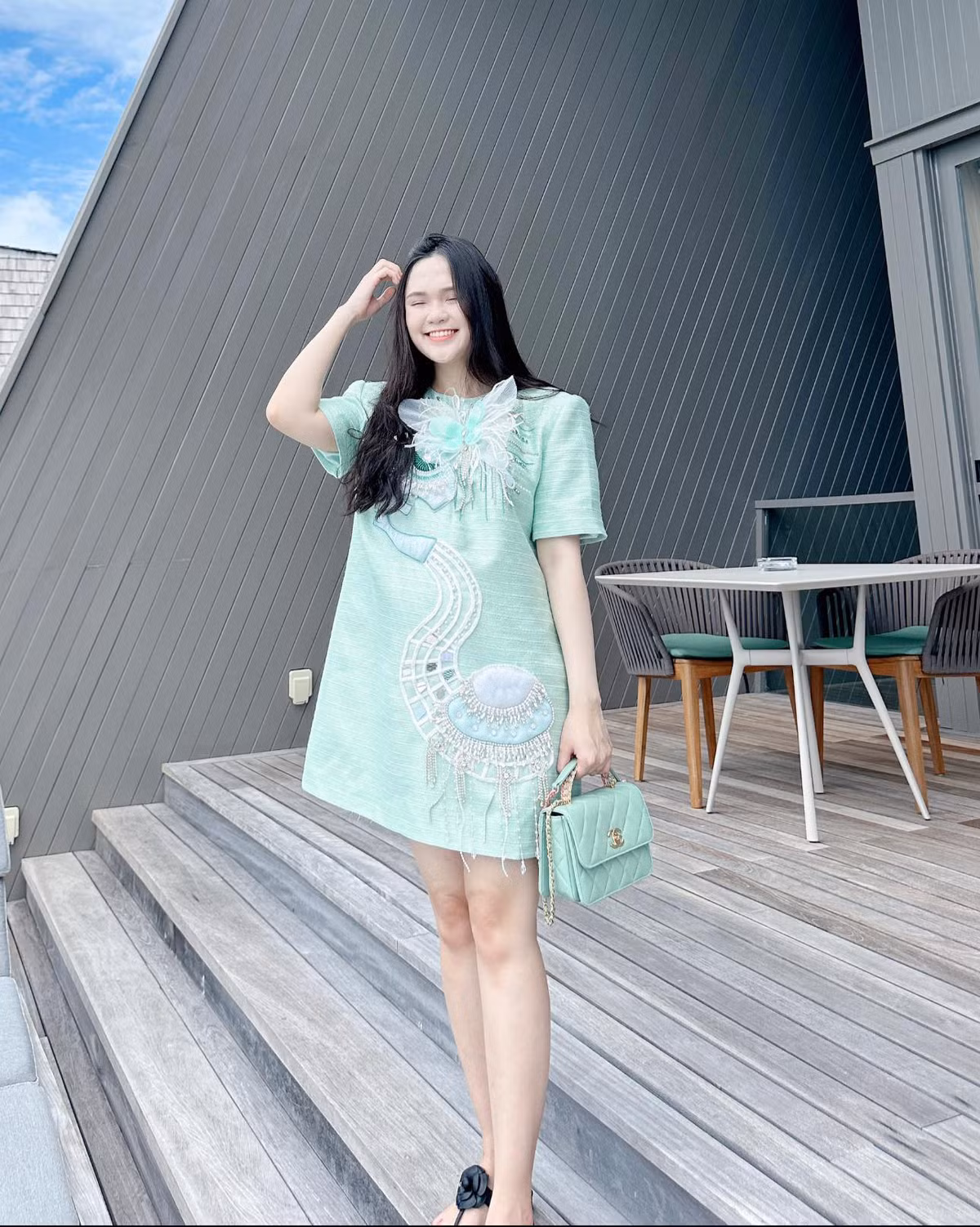 Quỳnh Anh kết hôn với cầu thủ Duy Mạnh năm 2020. Hiện họ có hai con, bé đầu sinh năm 2020, bé thứ hai sinh năm 2023.