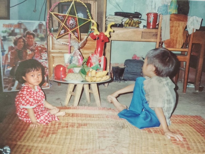 Đối với thế hệ 8X, 9X khi nhắc đến Trung thu thì cả một bầu trời kí ức quay về. Còn ở thời điểm hiện tại trẻ con bây giờ chẳng thiếu bất cứ một thứ gì. Mọi thứ trẻ con yêu thích cũng khác đi rất nhiều, bánh trái cũng nhiều hơn, đa dạng hơn.