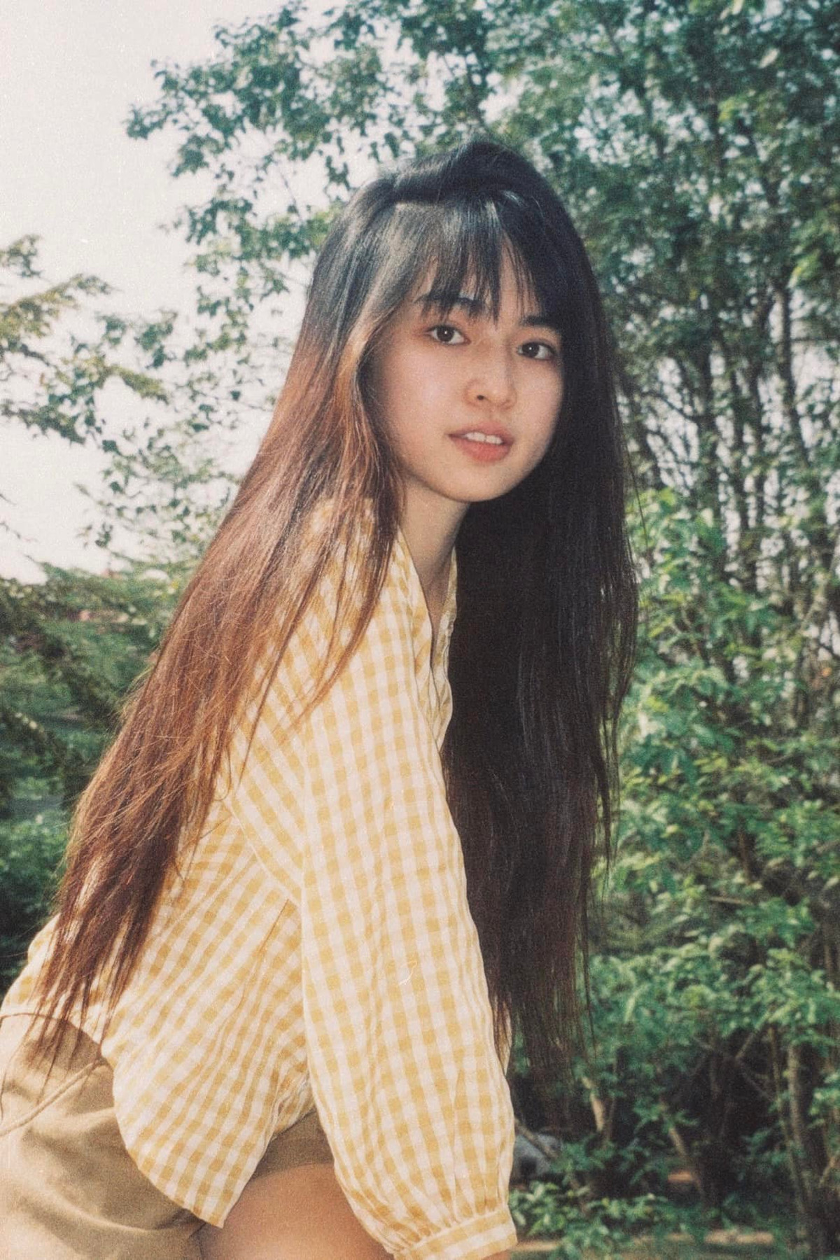 Trước tình cảm nồng nhiệt này, Khánh Vân không vui vẻ đón nhận như nhiều nhân vật nổi tiếng khác mà lại thẳng thắn từ chối.