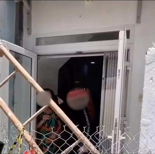 Đây không phải là lần đầu tiên bà N gây xôn xao dư luận về việc bất chấp quy định ra đường ngày giãn cách xã hội và cự cãi lực lượng chức năng.