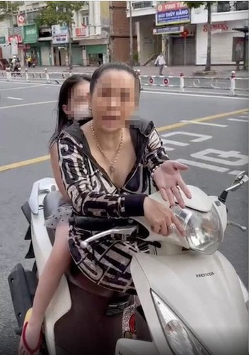 Trước đó, công an quận 4 cho biết bà N có dấu hiệu trầm cảm do chuyện tình cảm. Cơ quan chức năng đã đưa bà N vào diện quản lý theo quy định.