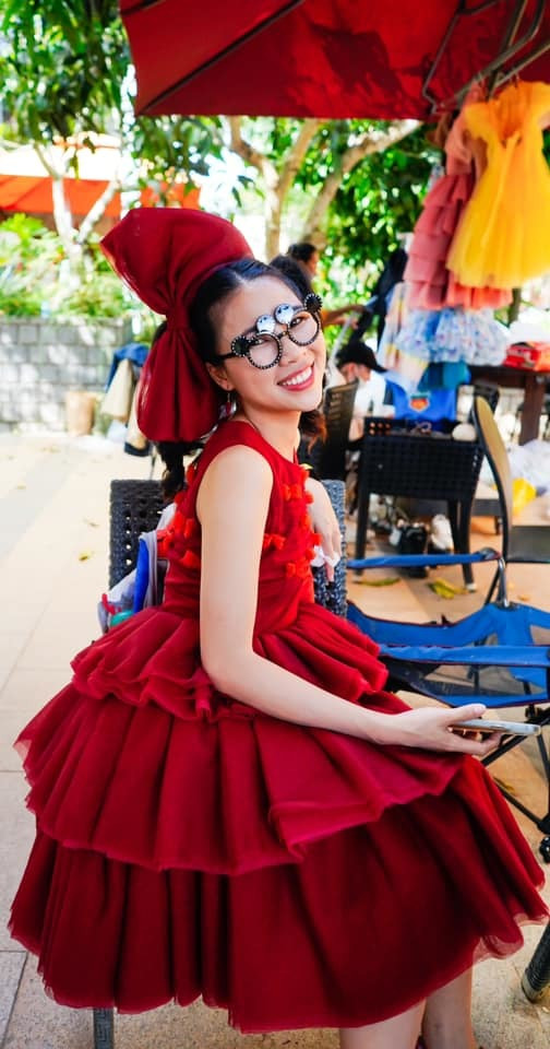 Tuy nhiên khi tìm kiếm kênh của nữ YouTuber trên Social Blade - chuyên trang nổi tiếng về thống kê, phân tích các chỉ số mạng xã hội không thu được bất cứ thông tin gì.