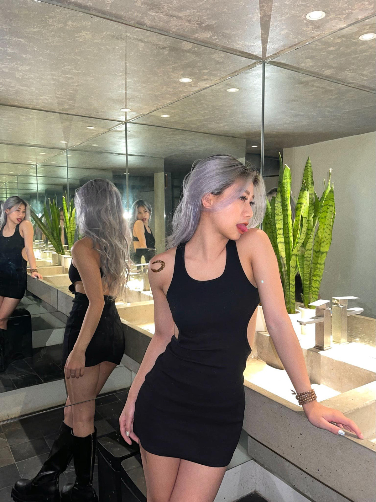 Trang Facebook của Như Phương hiện có gần 20.000 người theo dõi. Cô nàng là một trong những hot girl được yêu mến nhất của thể thao Việt Nam hiện nay.