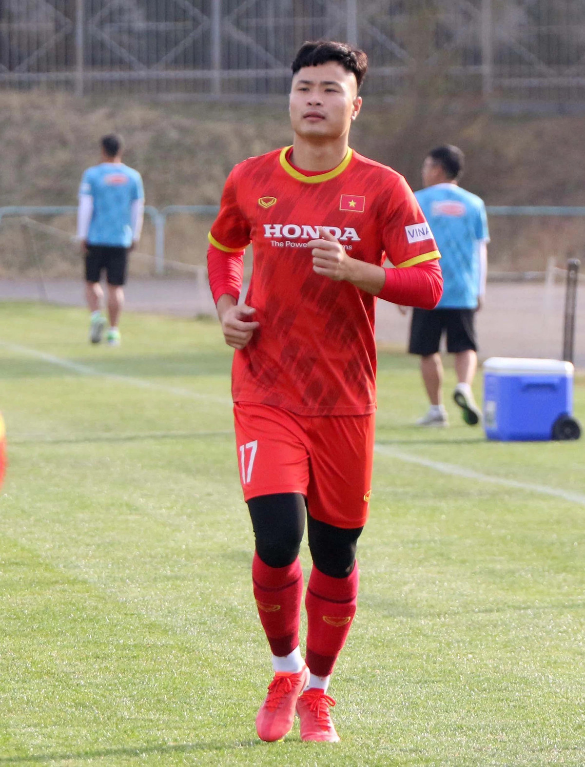 Dan sao tre tuoi Mao hua hen tuong lai tai doi tuyen Viet Nam