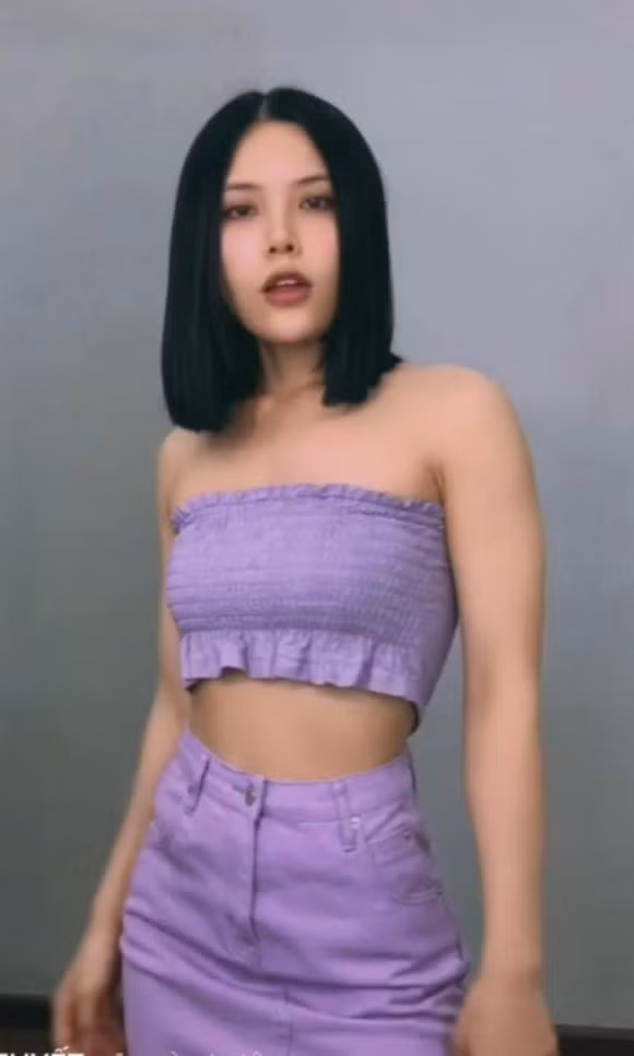 Đến tận hiện tại, tức là hơn nửa tháng trôi qua nhưng nhiều người vẫn để lại bình luận tranh cãi phía dưới những bài đăng của Tuyết Bít trên các tài khoản MXH, nhất là TikTok về drama bị cắt vai trong phim Hương Vị Tình Thân.