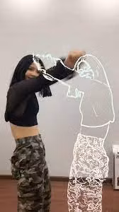 Có người cho rằng, Tuyết Bít cố tình chứng minh cho đoàn phim thấy quyết định thay người là sai nhưng cũng không ít người vẫn tiếc nuối cho vai diễn của cô.