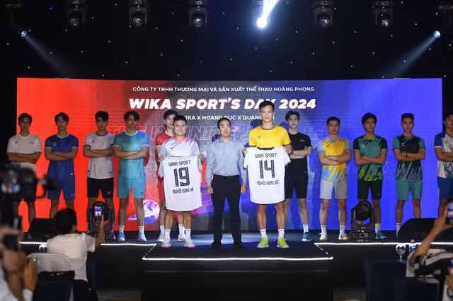 Quang Hai cho ra mat dua con tinh than trong ngay dac biet-Hinh-2