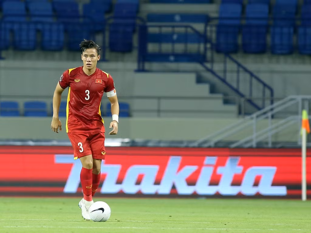 Quế Ngọc Hải là hòn đá tảng của đội tuyển Việt Nam, anh chính là chốt chặn an toàn trong bộ 3 trung vệ giăng ngang trước khung thành.