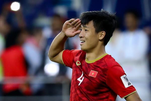 Dù không được gọi đi Ả Rập Xê-út nhưng mới đây Bùi Tiến Dũng cũng được HLV Park Hang Seo gọi lại đội tuyển Việt Nam và hy vọng trung vệ này sẽ đủ sức để ra sân.