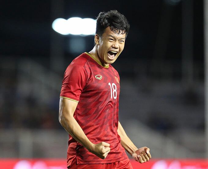 Không phụ lại lòng tin của BHL cùng NHM, Thành Chung đã làm tốt nhiệm vụ của mình. Tuy nhiên, trước trận đấu giữa đội tuyển Việt Nam và Australia, thông tin cầu thủ quê Tuyên Quang phải đi bệnh viện vì lý do sức khỏe khiến nhiều người lo lắng.