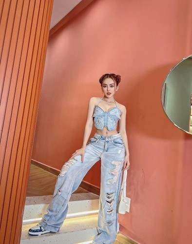 Cách đây chưa lâu, nhiều tờ báo đồng loạt đưa tin hot girl Trang Nemo và những người liên quan đã có mặt tại tòa án để xét xử về vụ việc gây rối trật tự xã hội gây bão dư luận thời gian gần đây.