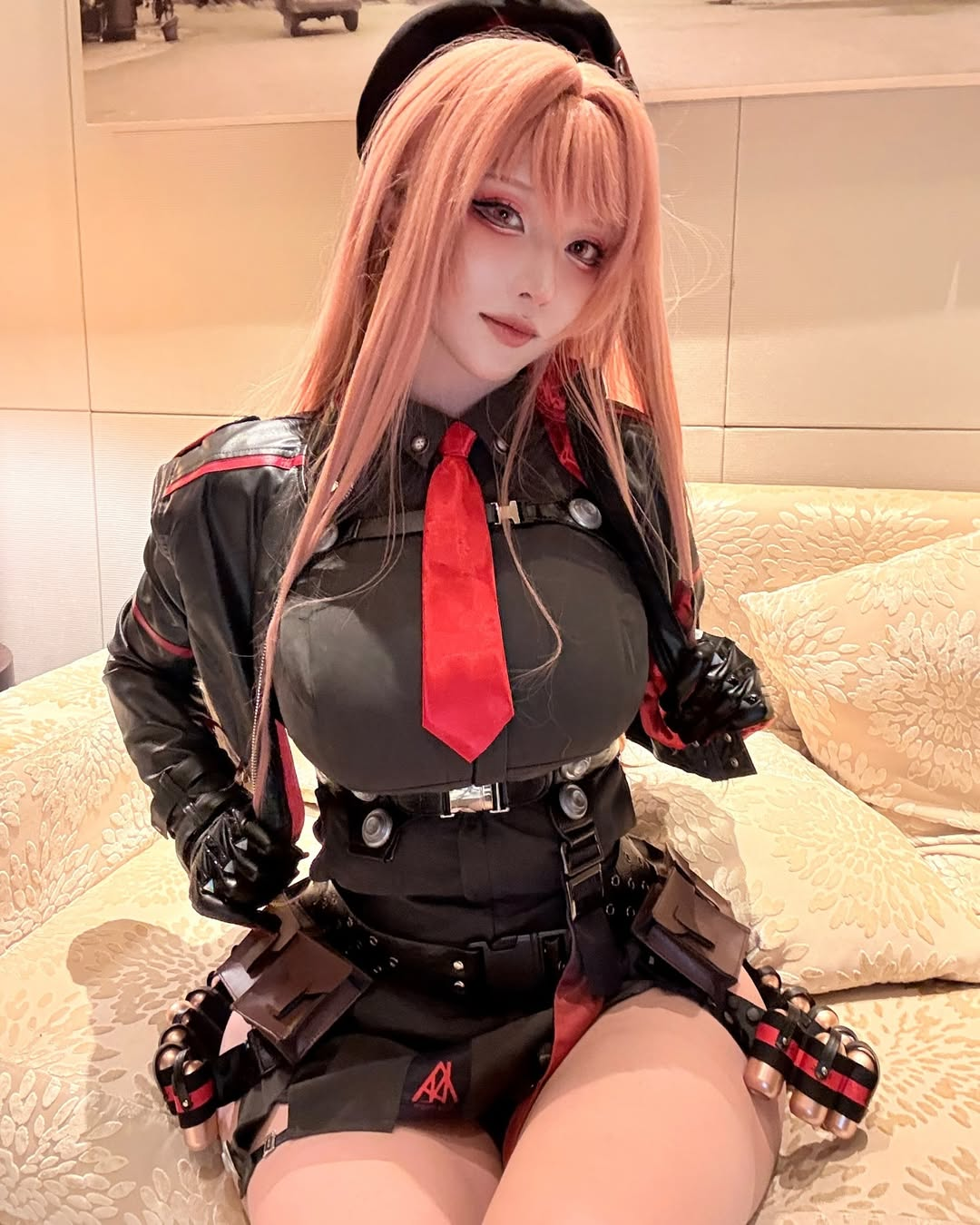 Mỗi lần xuất hiện, Takomayuyi đều khiến người xem trầm trồ với những bộ cosplay được đầu tư chỉn chu từ trang phục, tóc giả, make-up cho đến thần thái biểu cảm.