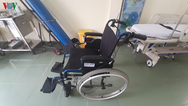 Xe lăn sẵn sàng trong trường hợp phục vụ những bệnh nhân gặp khó khăn trong di chuyển.