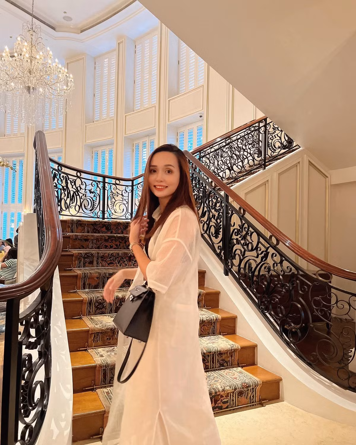 Huyền Mi hiện tại cùng em gái là Quỳnh Anh kinh doanh online.