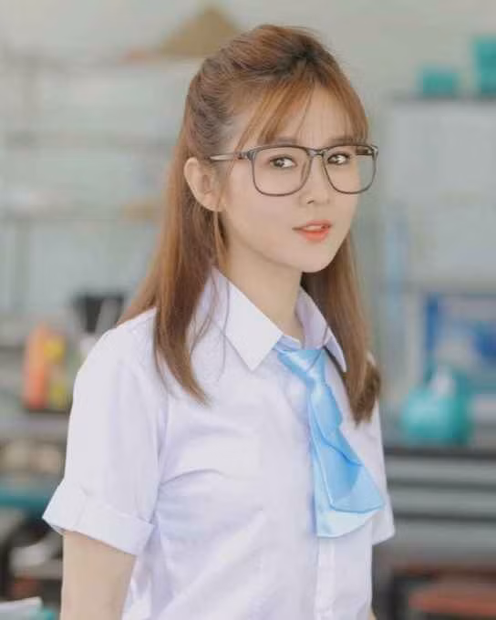 Nữ diễn viên của FAPTV cũng đặc biệt dành tình yêu cho xứ sở kim chi - nơi có khung cảnh thơ mộng rất hòa hợp với visual trong veo, tinh khiết của bản thân.