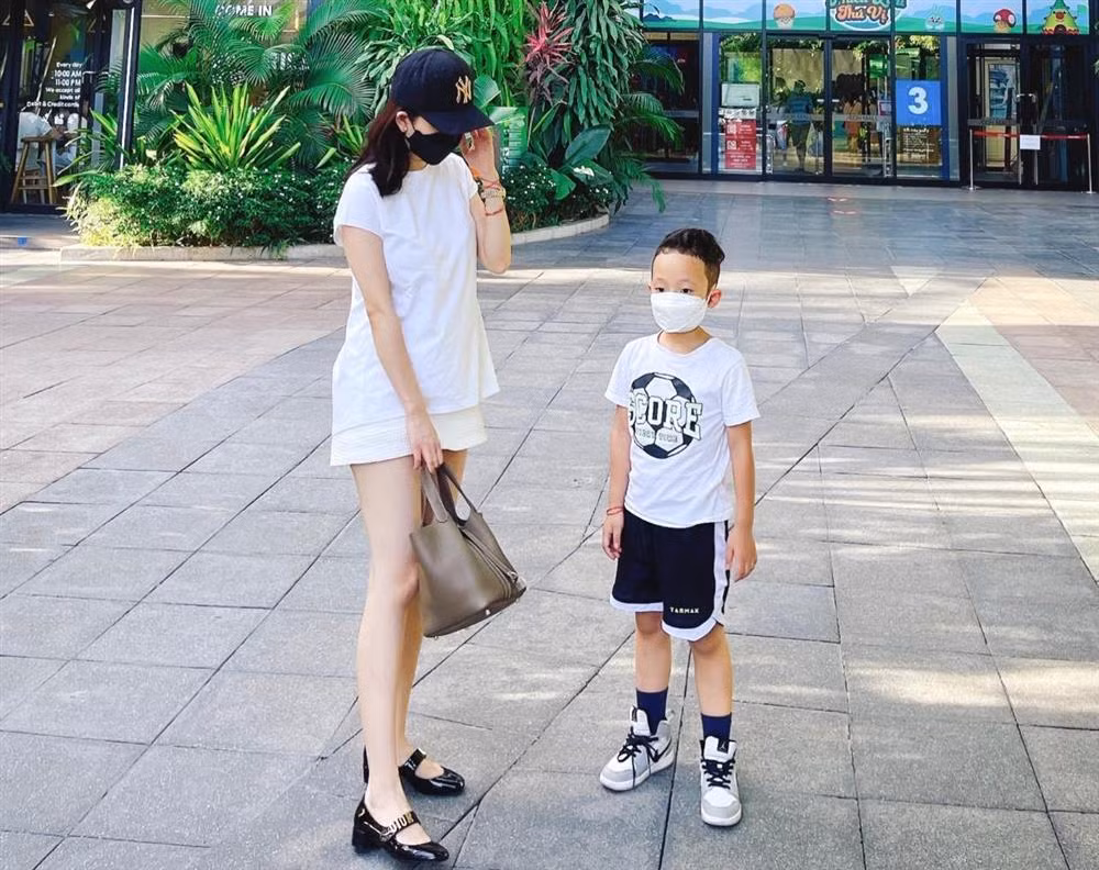 Hậu chia tay, Ly Kute chọn cuộc sống làm mẹ đơn thân trong khi bạn trai cũ kết duyên cùng tình mới Kỳ Hân.