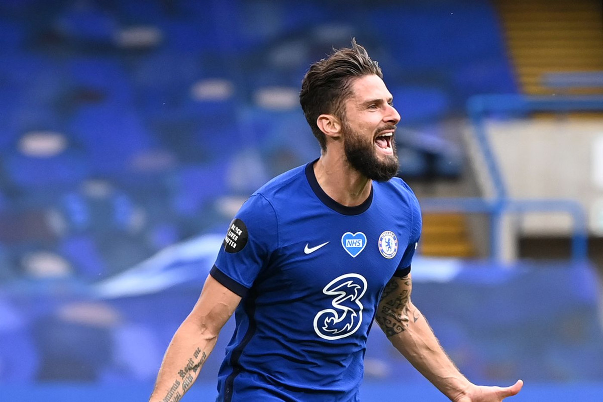 Tiền đạo người Pháp Oliver Giroud vừa chia sẻ kế hoạch chuyển tới thi đấu tại MLS sau 2 năm nữa. Đây được coi là phương án "dưỡng già" của tiền đạo người Pháp.