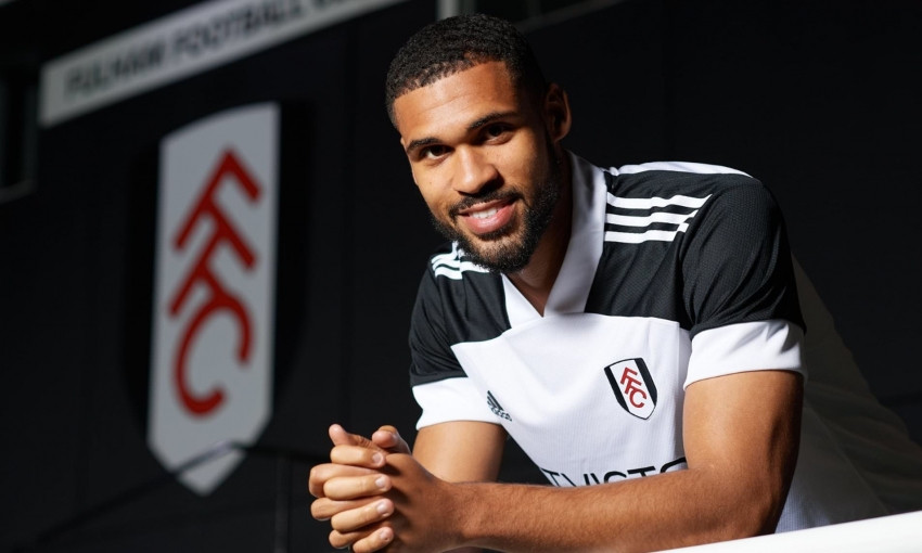 Trang chủ Chelsea vừa chính thức thông báo, hai tiền vệ Bakayoko và Loftus-Cheek đã có bến đỗ mới ở mùa giải năm nay sau khi rời Chelsea bằng một bản hợp đồng cho mượn.