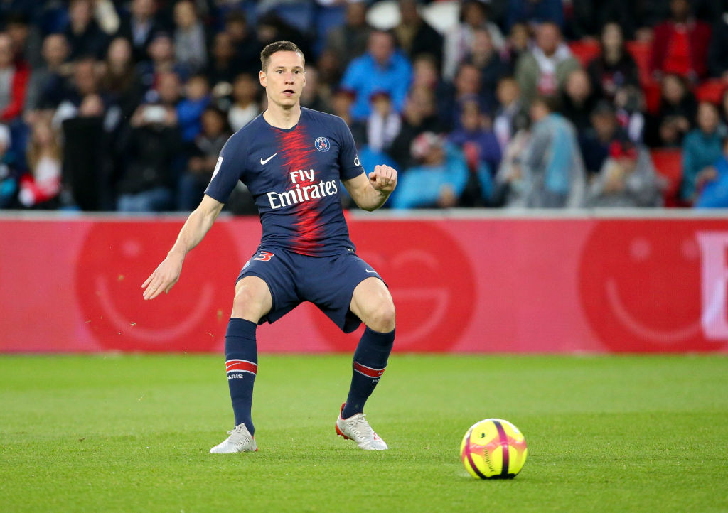 Tiền vệ quốc tế người Đức Julian Draxler đã tiết lộ anh thực sự muốn đến chơi bóng tại Ngoại hạng Anh trong màu áo Leeds.