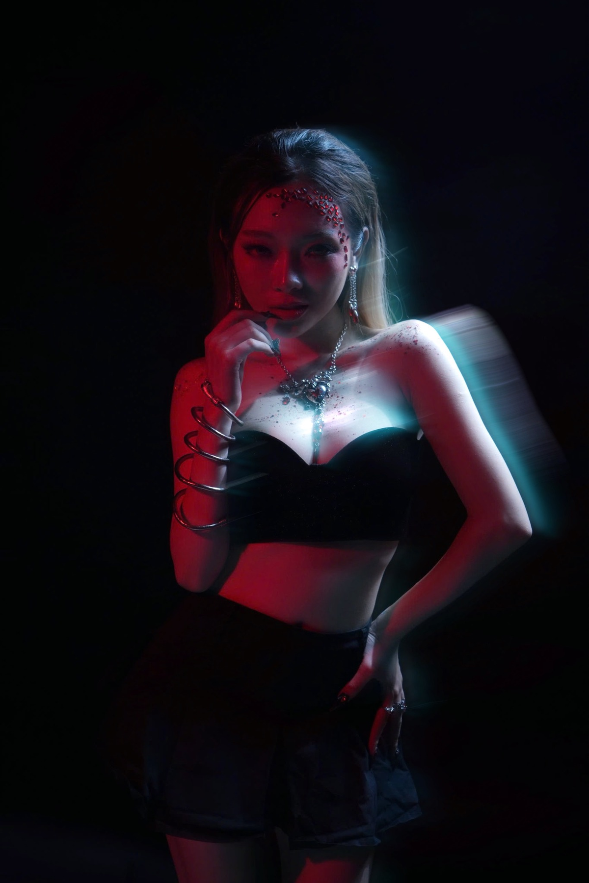 Dù còn nhiều tranh cãi, song không thể phủ nhận giao diện ấn tượng của nữ streamer Lạng Sơn "viral" một thời trong dự án này.