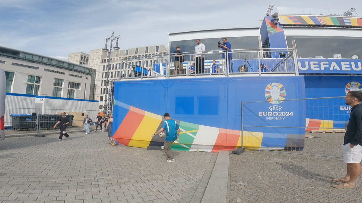 Sau màn giao lưu kể trên, Nguyễn Ngọc Phát đã cảm thấy vô cùng vinh dự xen lẫn sự tự hào khi đã được giao lưu với 1 huyền thoại bóng đá bằng xương bằng thịt như Rio Ferdinand và thậm chí còn nhận được cơn mưa lời khen của cựu sao Man United.