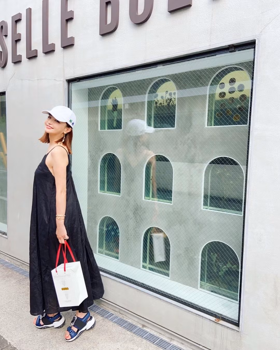 Risa ưu tiên ăn cá, thịt, trứng, rau lá xanh đậm và các sản phẩm từ sữa như sinh tố sữa hạnh nhân, bơ hạnh nhân, mật ong và chuối.