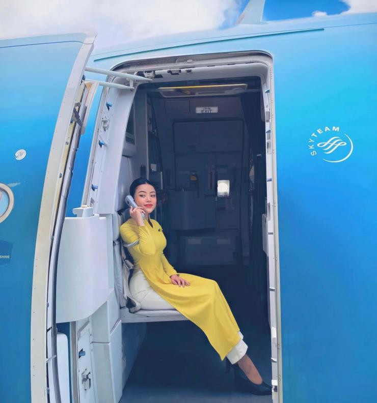 Dù chỉ cao 1,62m nhưng Phương Ly vẫn có ngoại hình cân đối, thu hút.