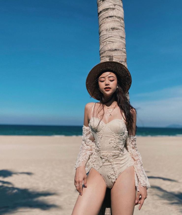 Vì thời gian bay khá linh hoạt nên Phương Ly tranh thủ chọn tập vào những lúc rảnh.