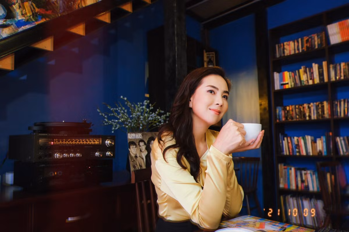 Kết thân với thời trang nhã nhặn nên vài lần đổi gu quyến rũ của Mai Ngọc làm dân mạng ngỡ ngàng.