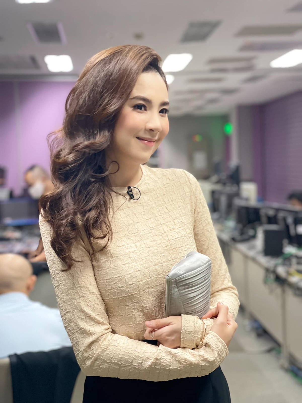 Vóc dáng gọn gàng cũng giúp Mai Ngọc diện những thiết kế váy bodycon thêm đẹp. Dạo gần đây, mỹ nhân sinh năm 1990 thường xuyên lựa chọn đầm ôm tận dụng lợi thế hình thể.